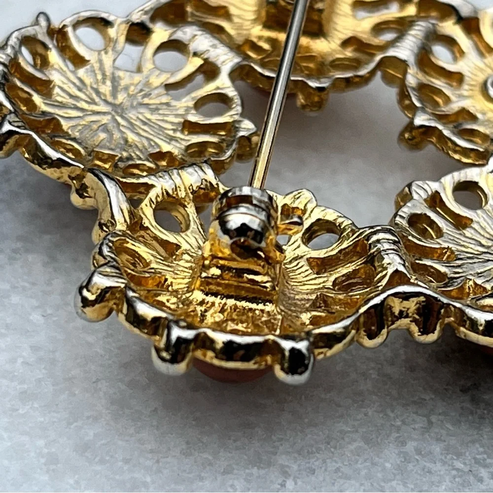 Vintage Sarah Coventry Signed Brooch